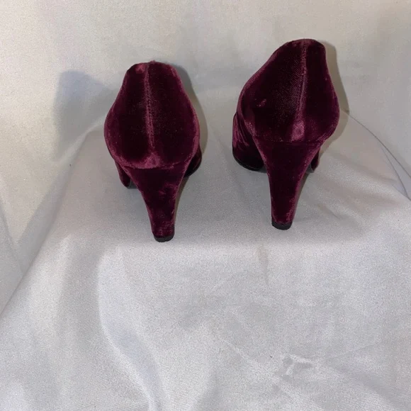 Prada Velvet Pumps - Picture 8 of 12